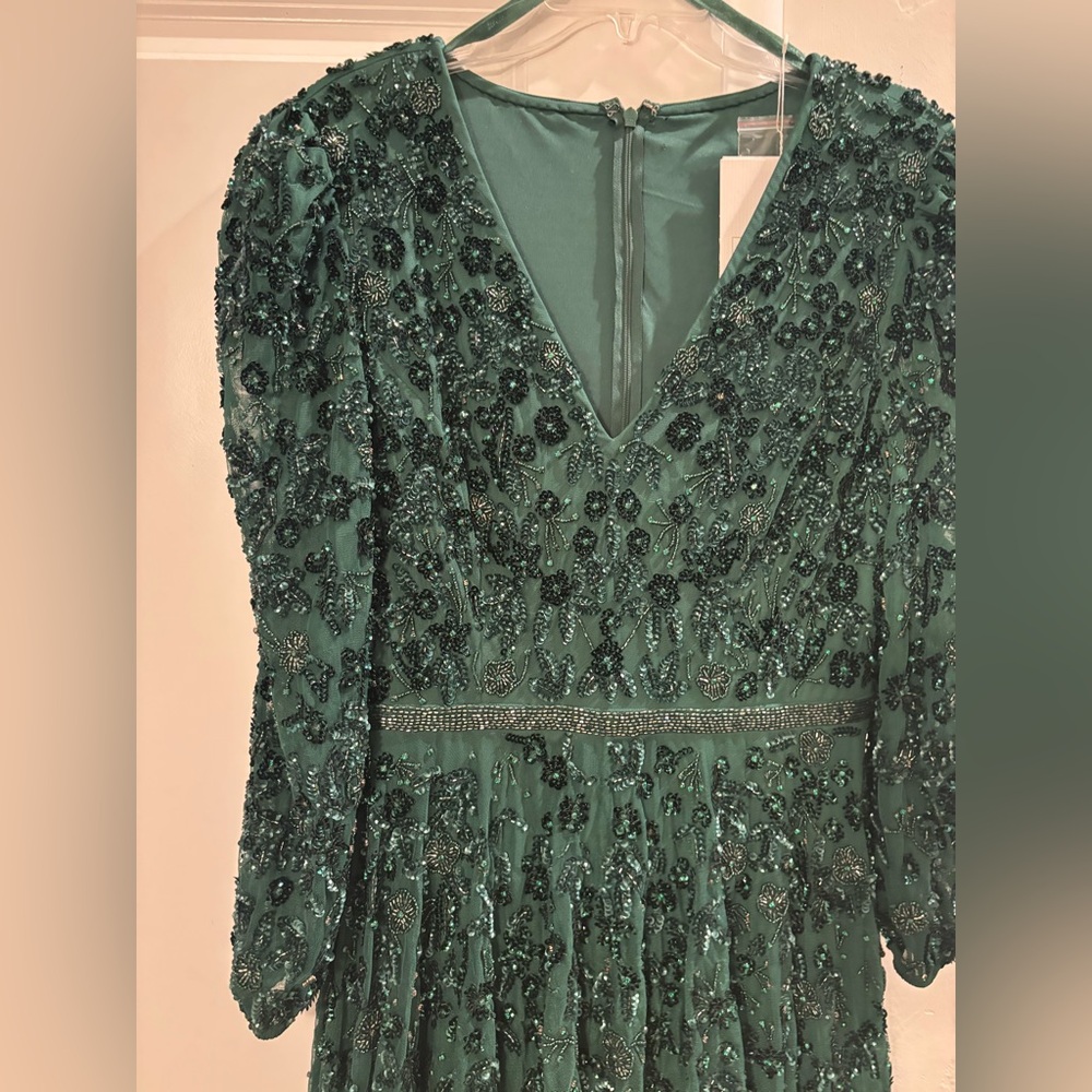 Mac Duggal Green Embellished V Neck 3/4 Sleeve A Line Gown - Picture 7 of 8